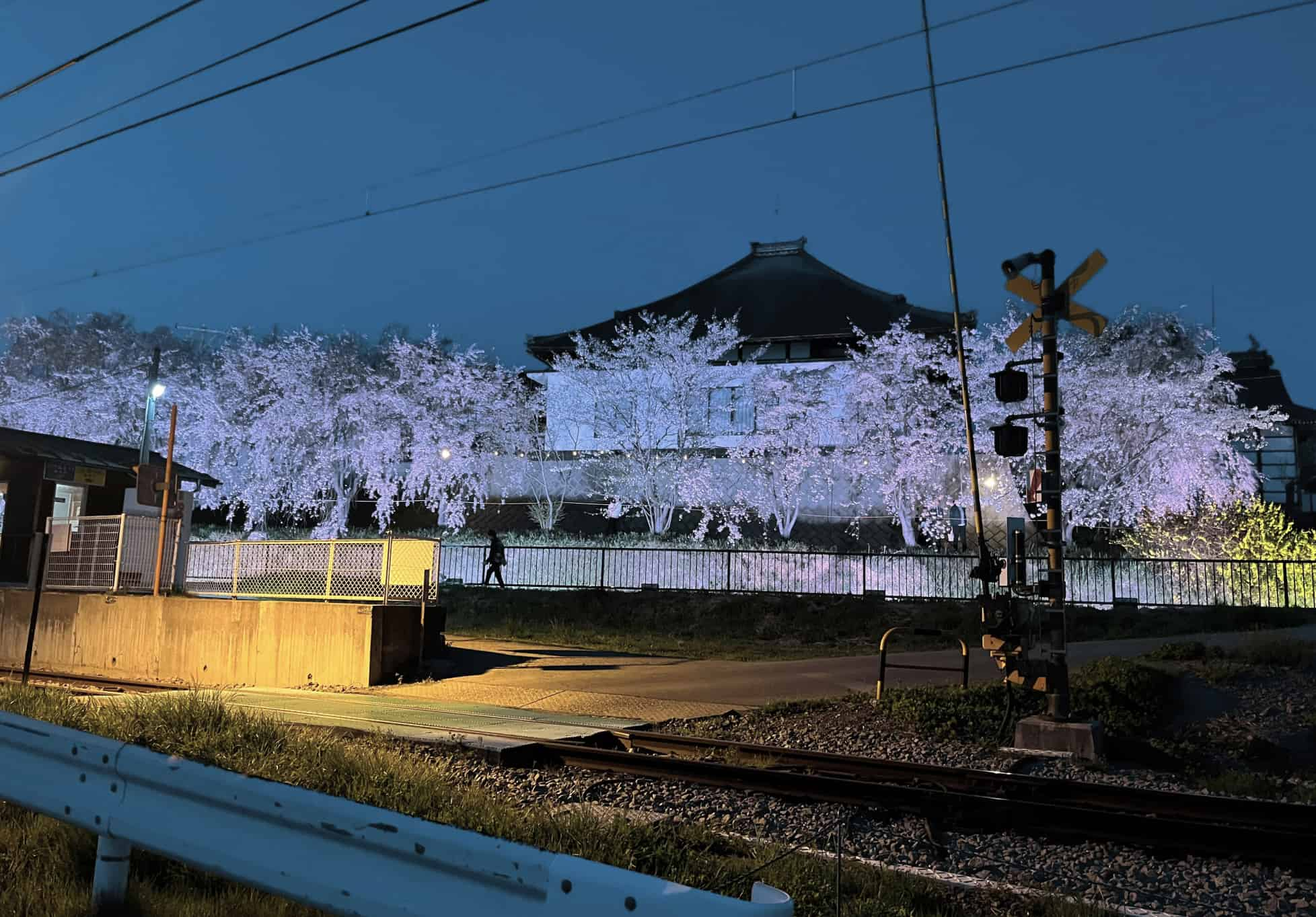 超誓寺と寺下駅